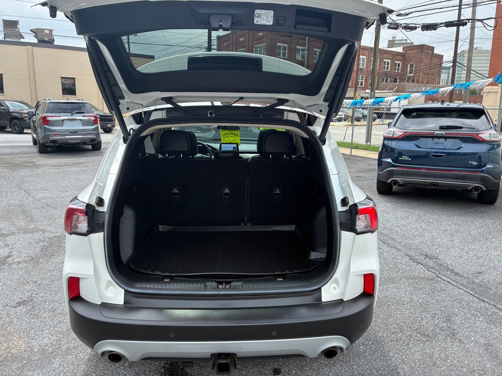 2020 Ford Escape Image 11