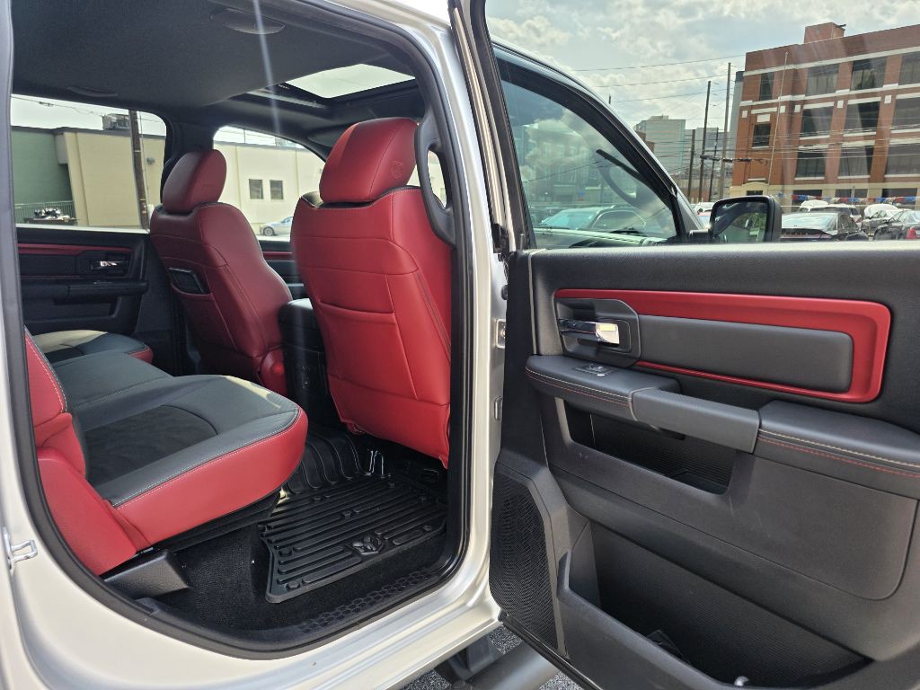 2016 RAM 1500 Image 12