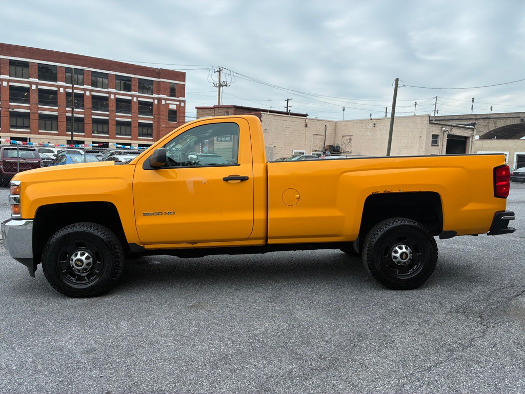 2015 Chevrolet Silverado 1500 Image 2