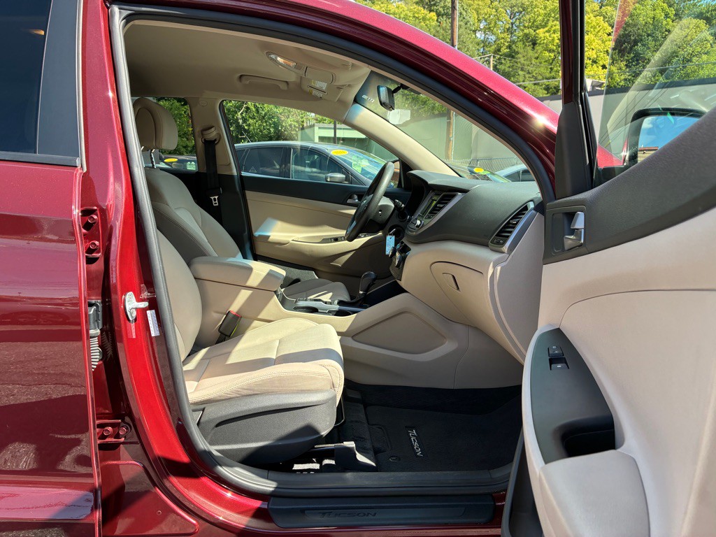 2017 Hyundai Tucson Image 9