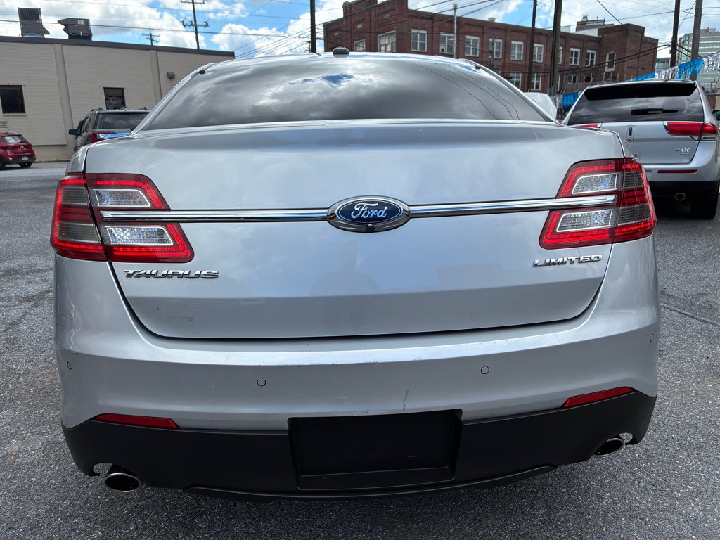 2019 Ford Taurus Image 4