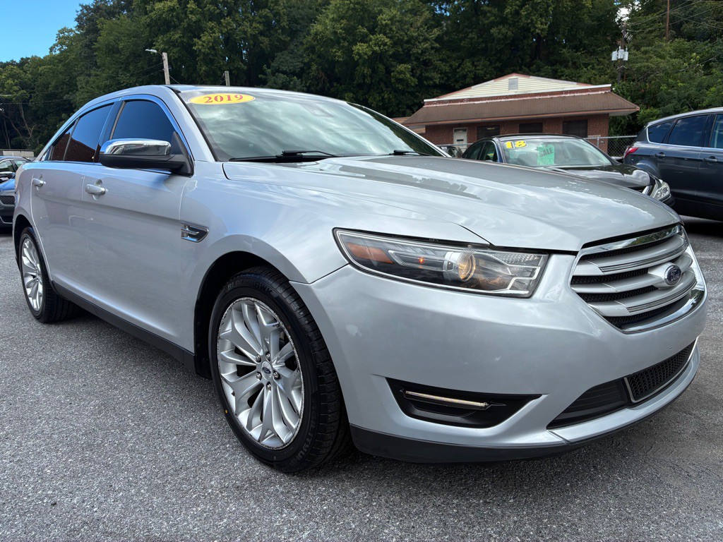 2019 Ford Taurus Image 7