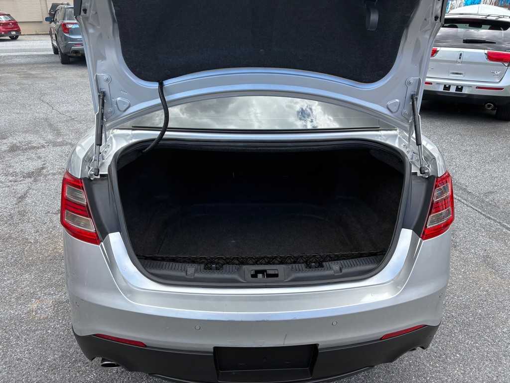 2019 Ford Taurus Image 11