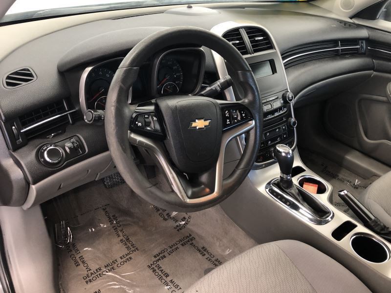 2015 Chevrolet Malibu Image 8
