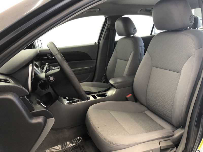 2015 Chevrolet Malibu Image 9