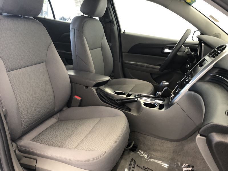 2015 Chevrolet Malibu Image 12