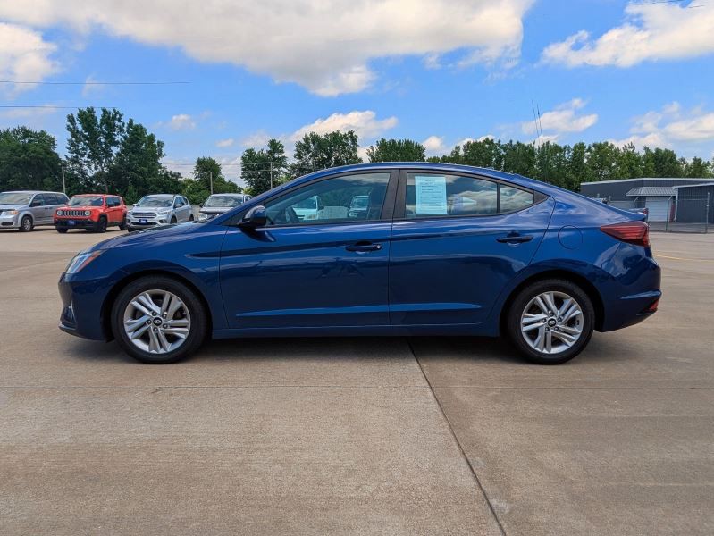 2020 Hyundai Elantra Image 3