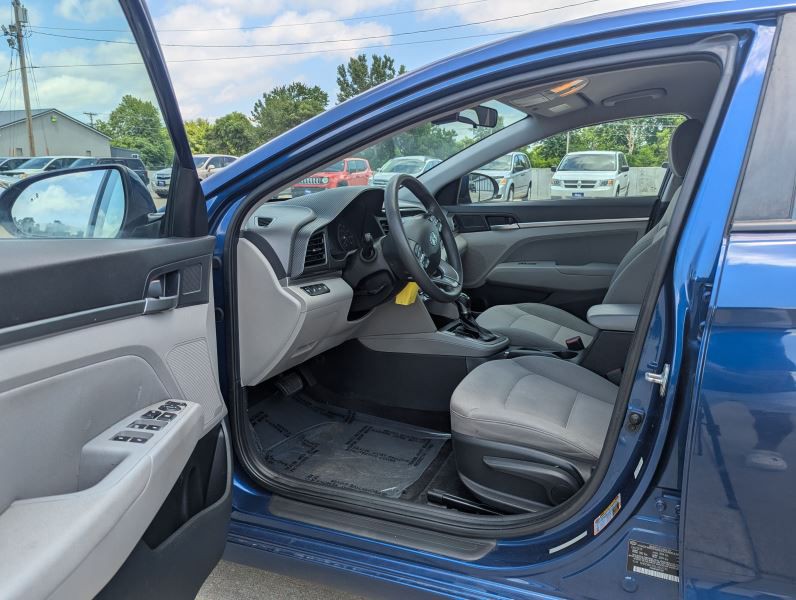 2020 Hyundai Elantra Image 10