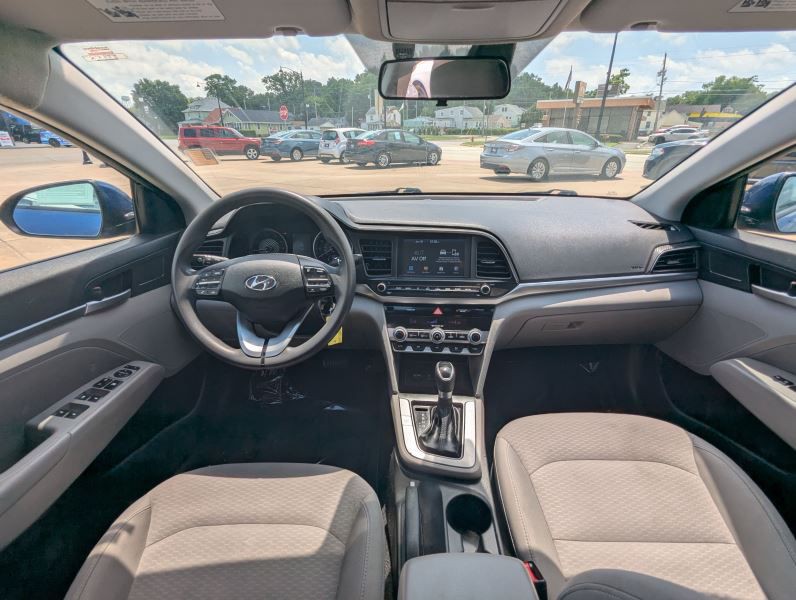 2020 Hyundai Elantra Image 22