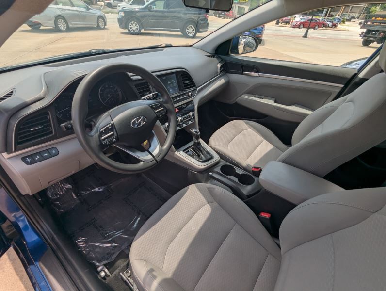 2020 Hyundai Elantra Image 24