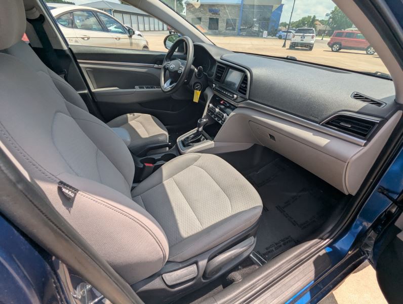 2020 Hyundai Elantra Image 26