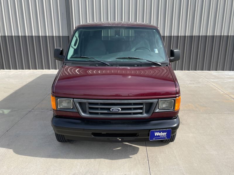 2006 Ford Econoline Image 3