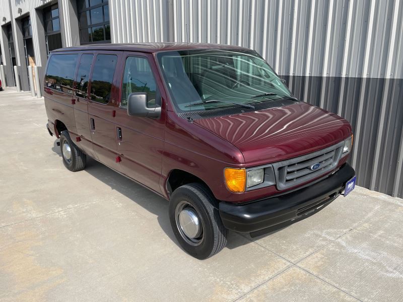 2006 Ford Econoline Image 7