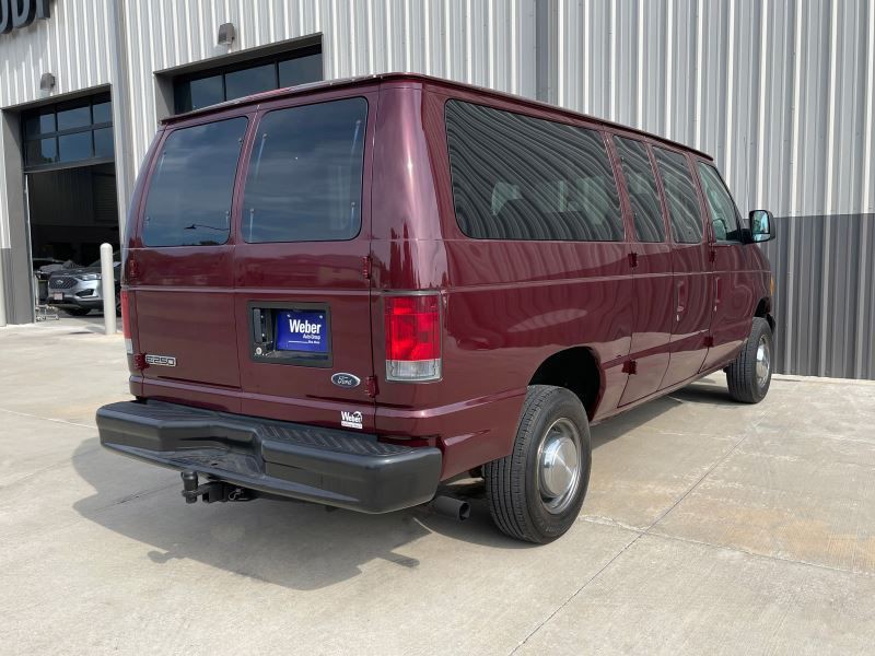 2006 Ford Econoline Image 9