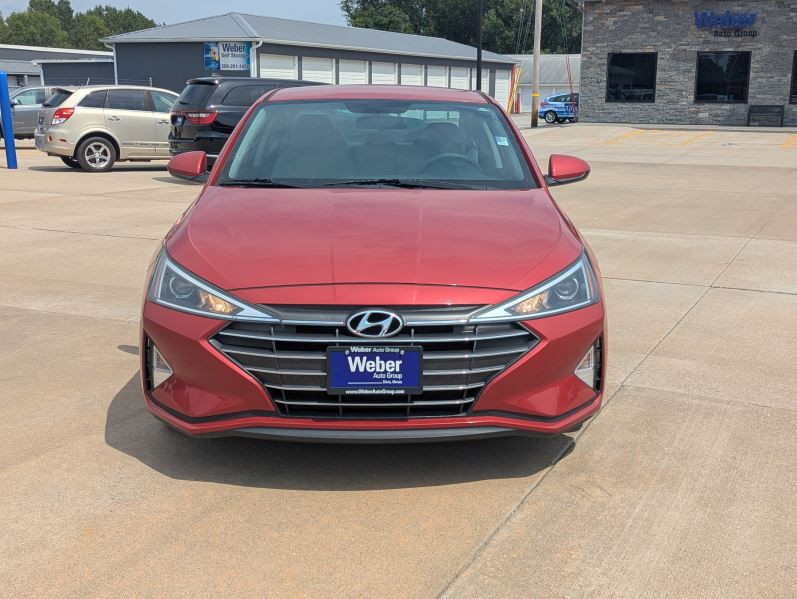 2019 Hyundai Elantra Image 3