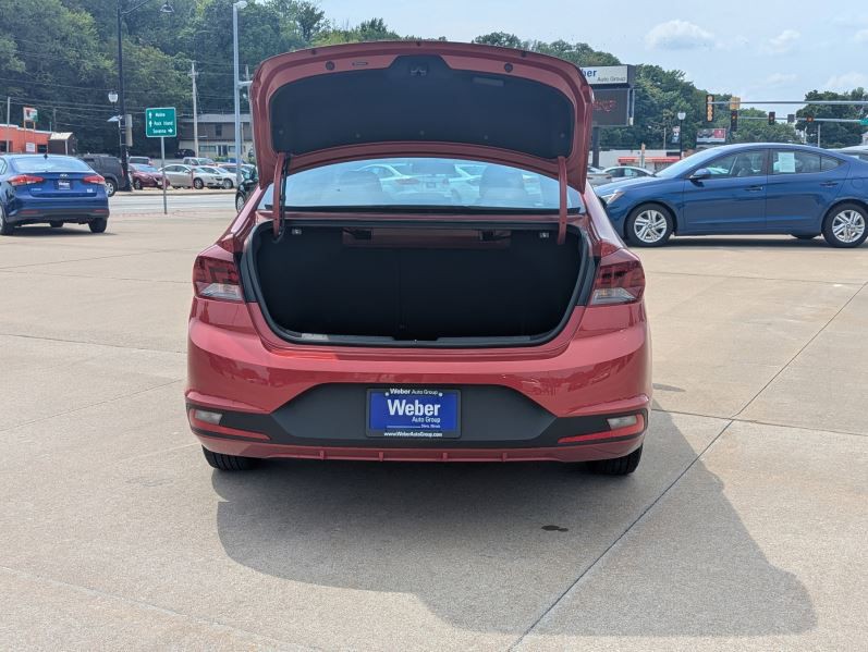 2019 Hyundai Elantra Image 15