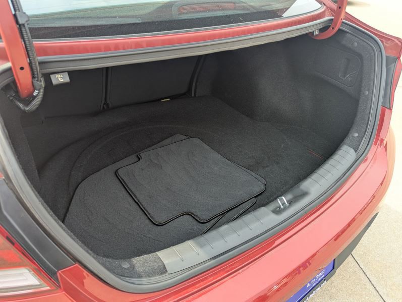 2019 Hyundai Elantra Image 16