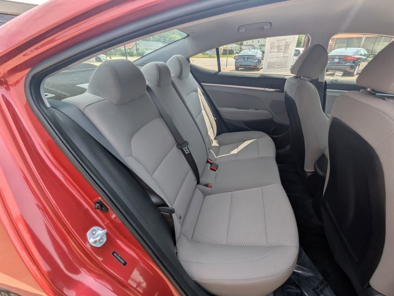 2019 Hyundai Elantra Image 18