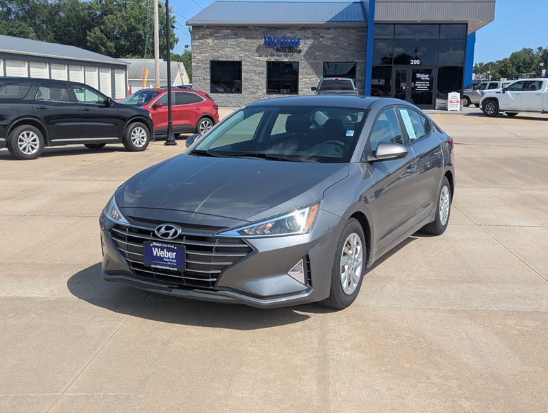 2019 Hyundai Elantra Image 1