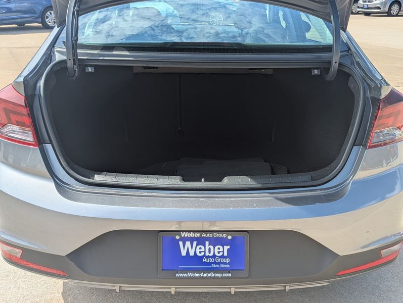 2019 Hyundai Elantra Image 13