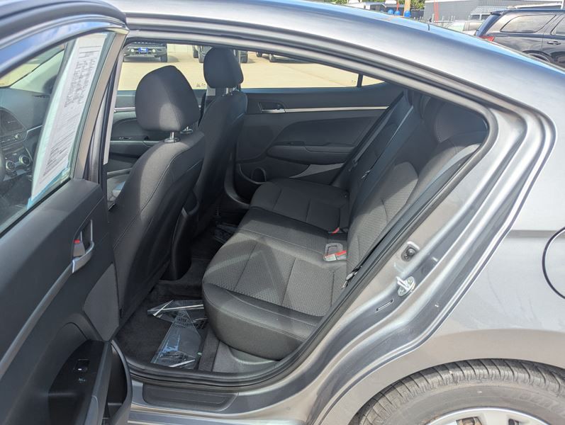 2019 Hyundai Elantra Image 16