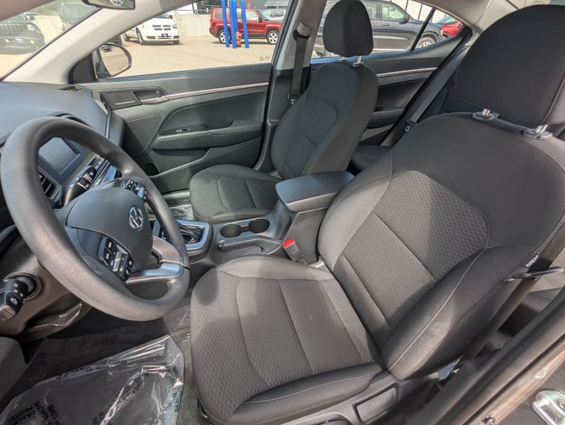 2019 Hyundai Elantra Image 17