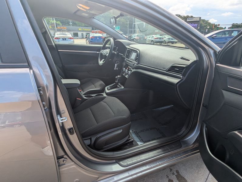 2019 Hyundai Elantra Image 21