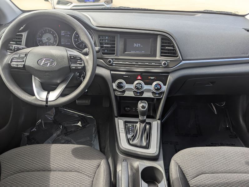 2019 Hyundai Elantra Image 24