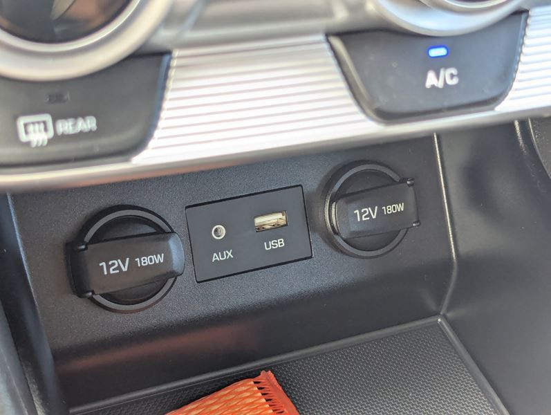2019 Hyundai Elantra Image 30