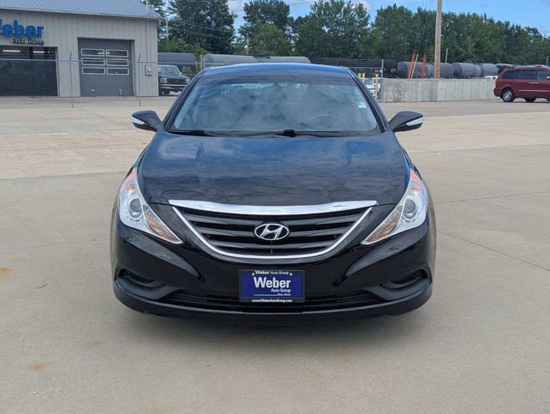 2014 Hyundai Sonata Image 2
