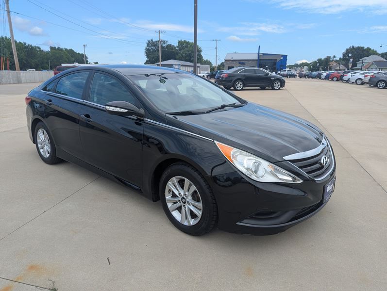 2014 Hyundai Sonata Image 3