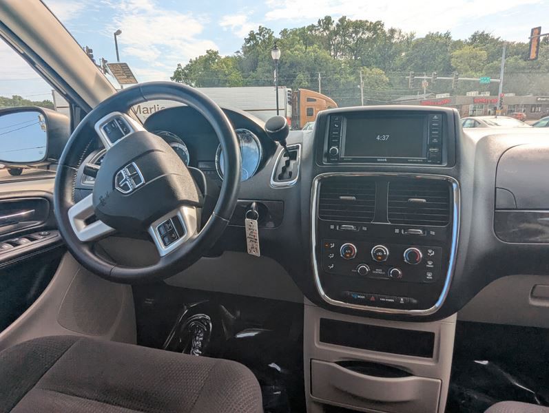 2017 Dodge Grand Caravan Image 23