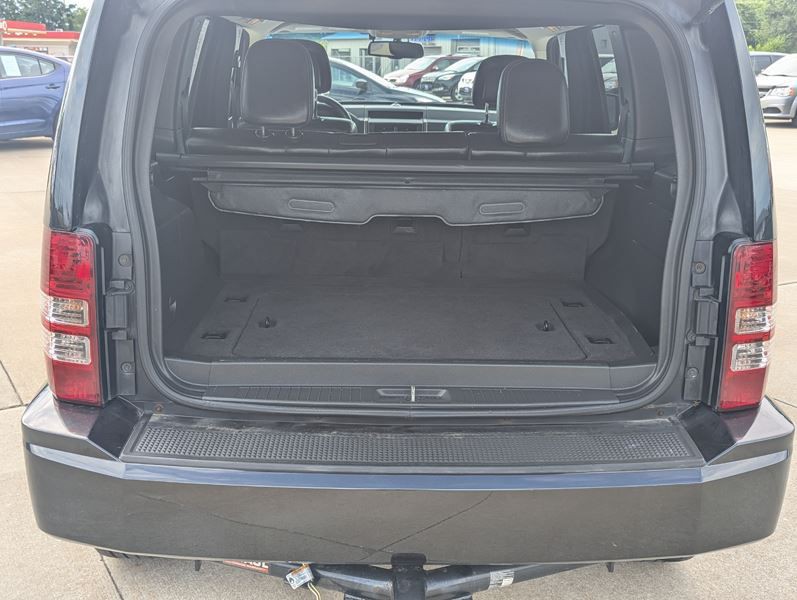 2012 Jeep Liberty Image 11