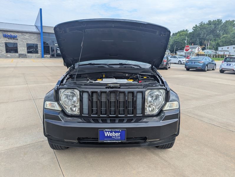 2012 Jeep Liberty Image 16