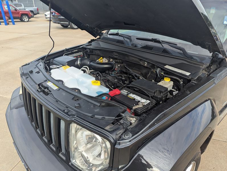 2012 Jeep Liberty Image 18