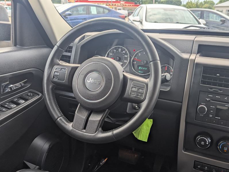 2012 Jeep Liberty Image 34