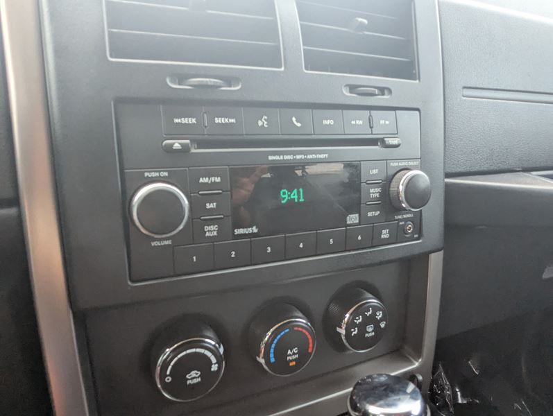 2012 Jeep Liberty Image 37