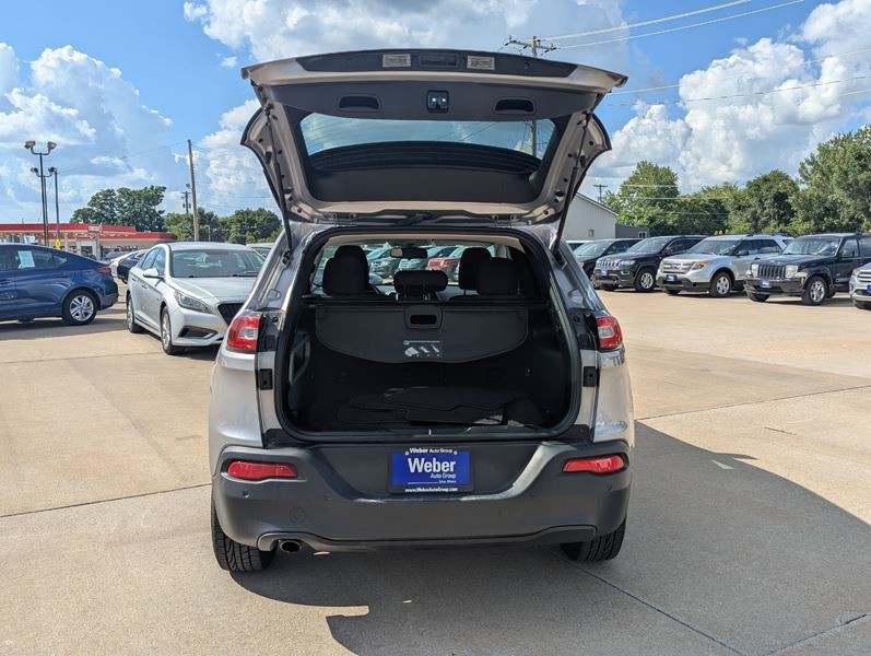2018 Jeep Cherokee Image 10