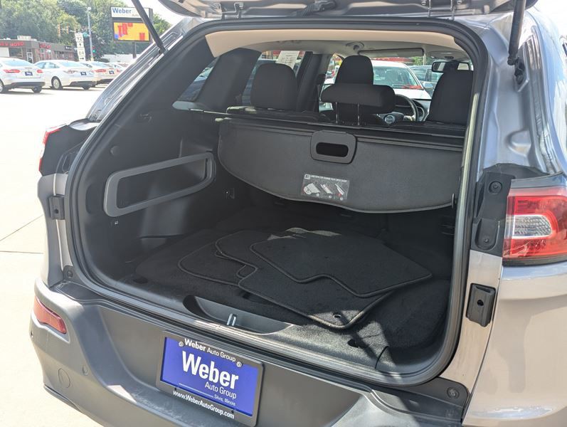 2018 Jeep Cherokee Image 11