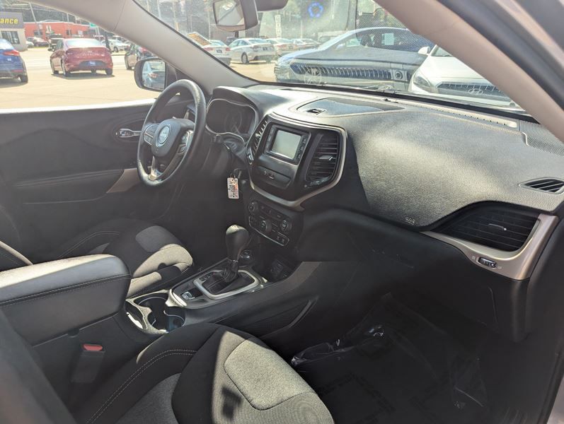 2018 Jeep Cherokee Image 22