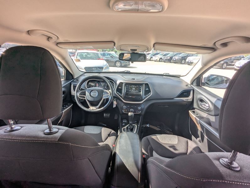 2018 Jeep Cherokee Image 25