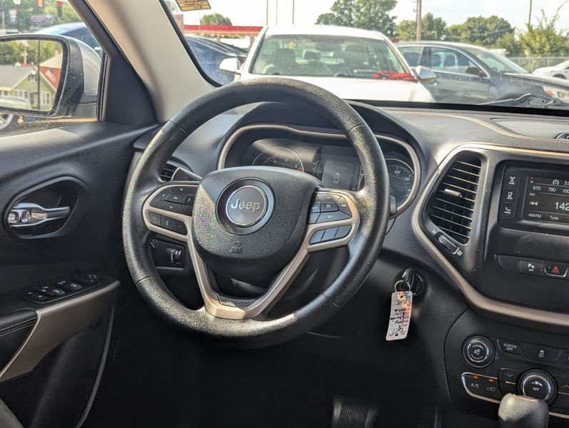 2018 Jeep Cherokee Image 27