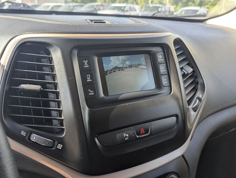 2018 Jeep Cherokee Image 31