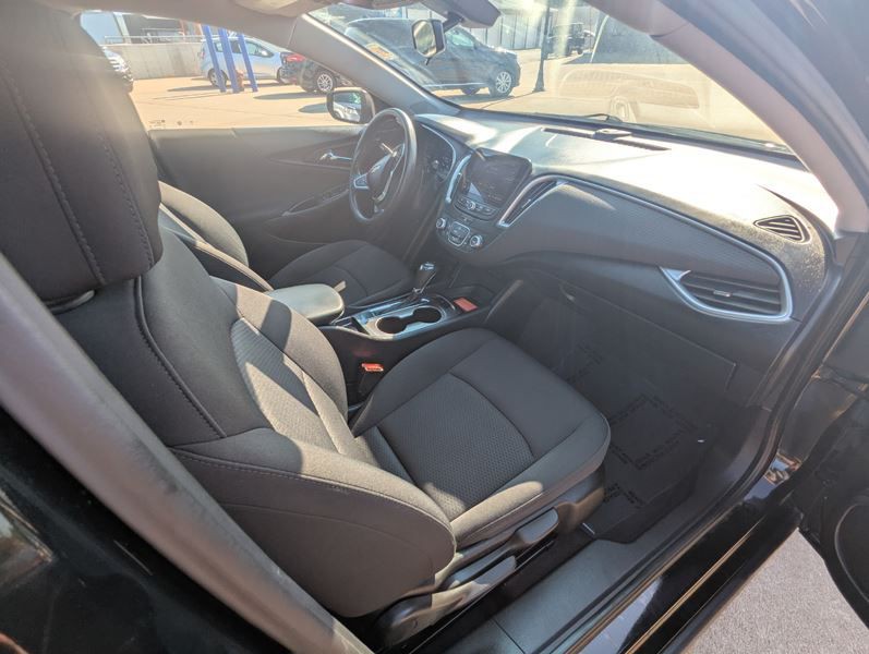 2019 Chevrolet Malibu Image 17