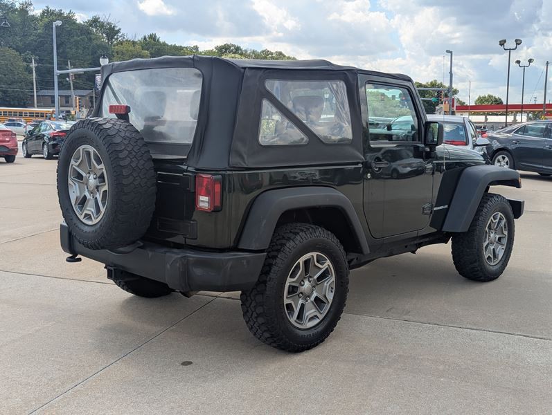 2010 Jeep Wrangler Image 9