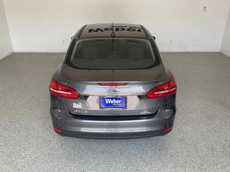 2016 Ford Focus Image 9