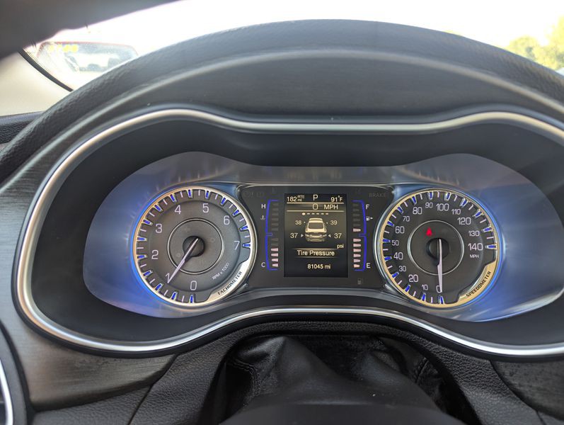 2016 Chrysler 200 Image 27