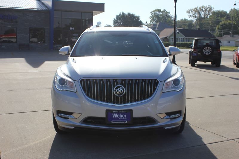 2016 Buick Enclave Image 2