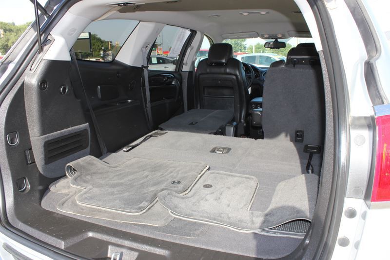 2016 Buick Enclave Image 11