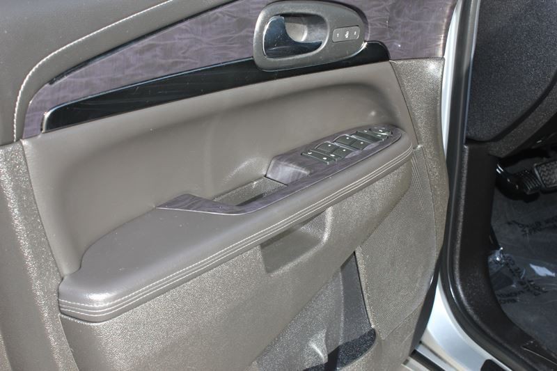 2016 Buick Enclave Image 16